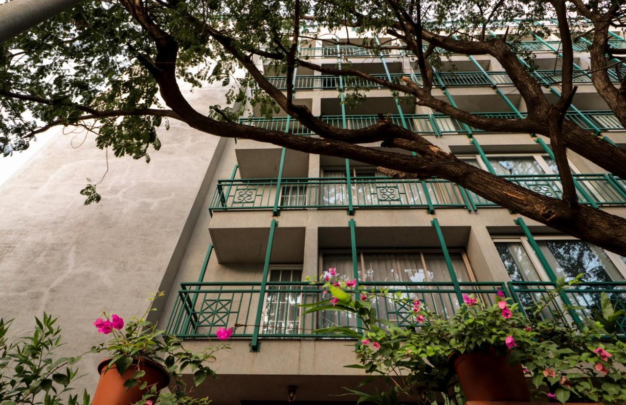 Bougainvilla Apartment Сурат Екстериор снимка