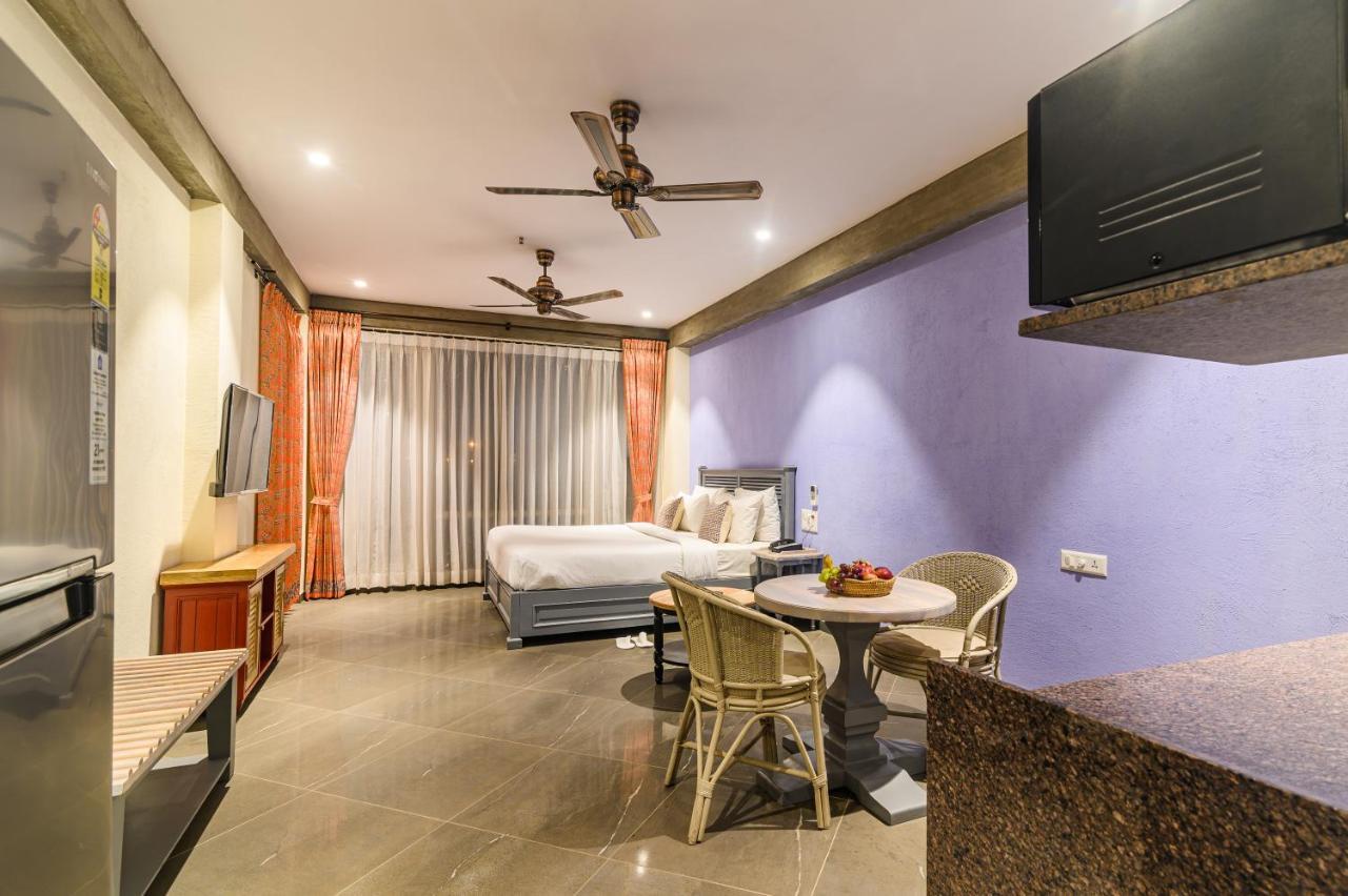 Bougainvilla Apartment Сурат Екстериор снимка